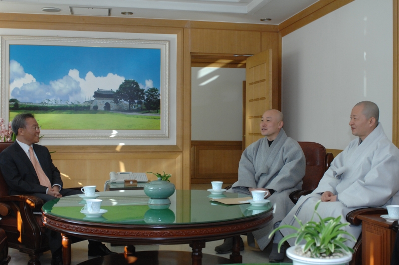 2010.01.28_경기기방청 항의 방문(지관스님관련) (7)